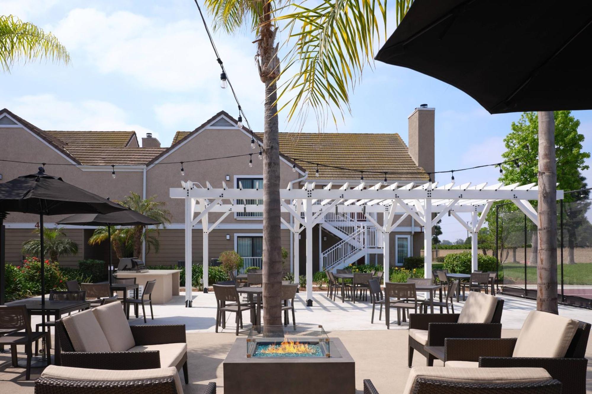 Residence Inn Costa Mesa Newport Beach Exterior foto